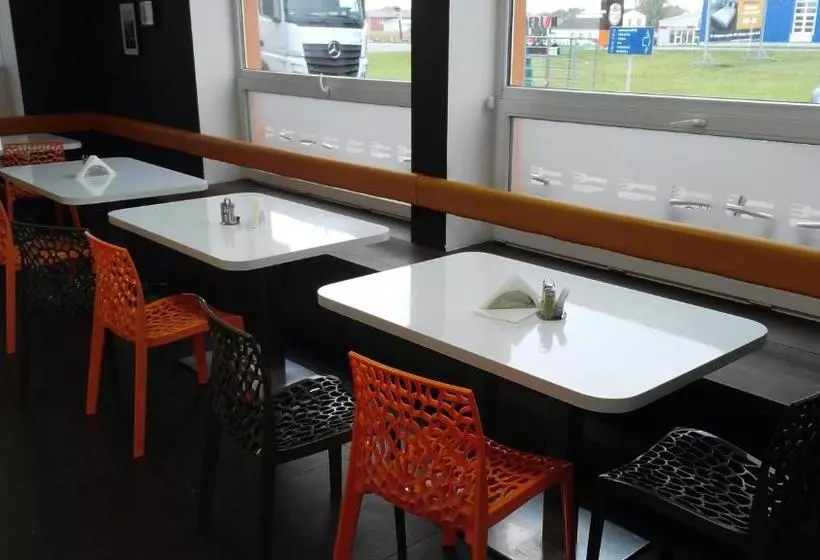 ベッドアンドブレックファースト Bed & Parking Eurobit