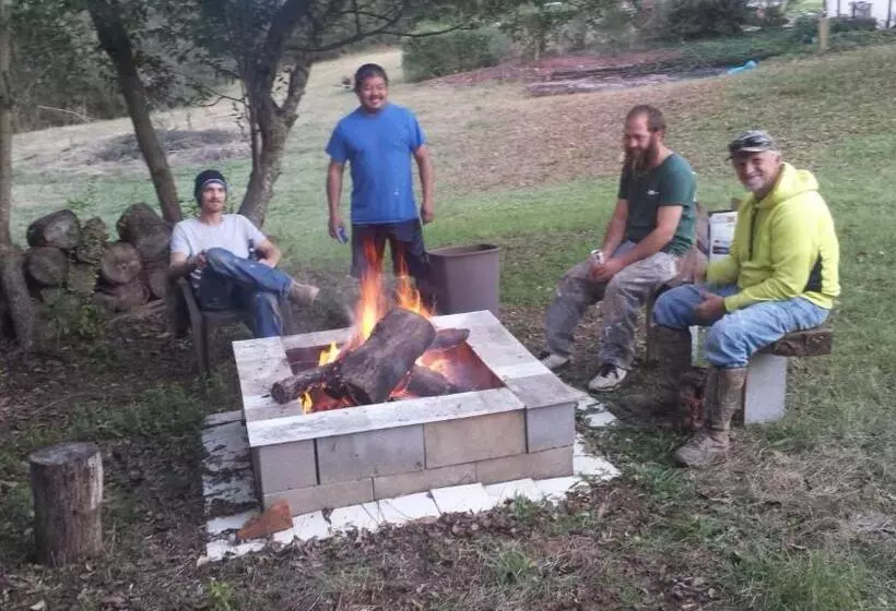 Aamiaismajoitus (B&B) Grandeur Farm Retreat