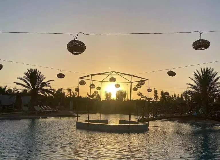 Aamiaismajoitus (B&B) Les Jardins D Amizmiz