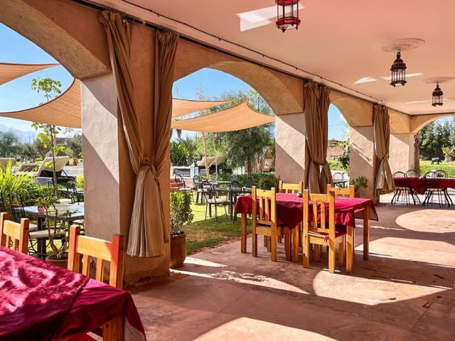 مبيت وإفطار Les Jardins D Amizmiz