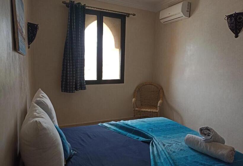 مبيت وإفطار Les Jardins D Amizmiz