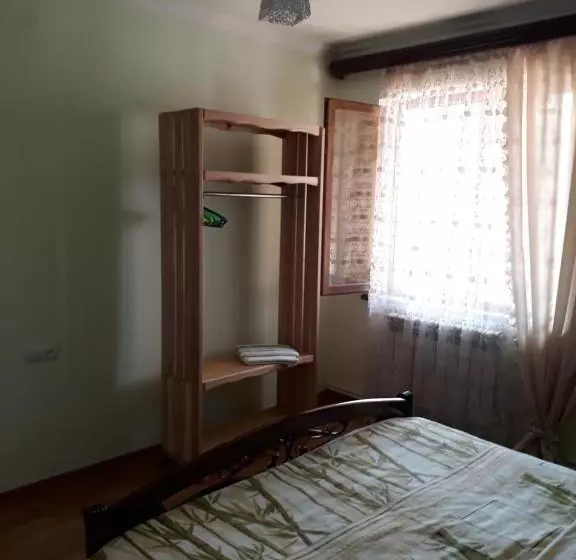 Green Dilijan B&b