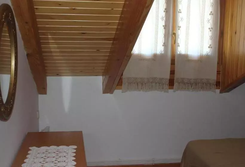 هتل Fonda Muntanya