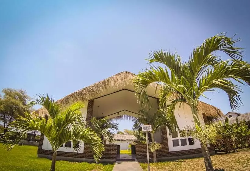 ホテル La Choza Bungalows