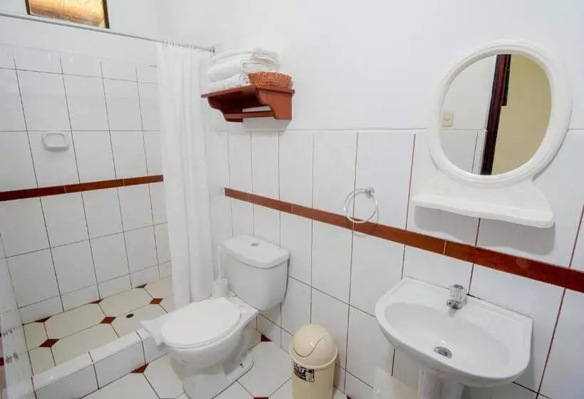 ホテル La Choza Bungalows