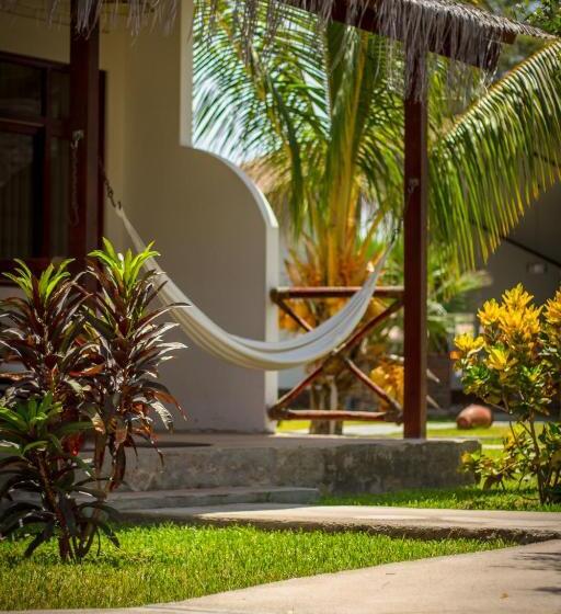 ホテル La Choza Bungalows