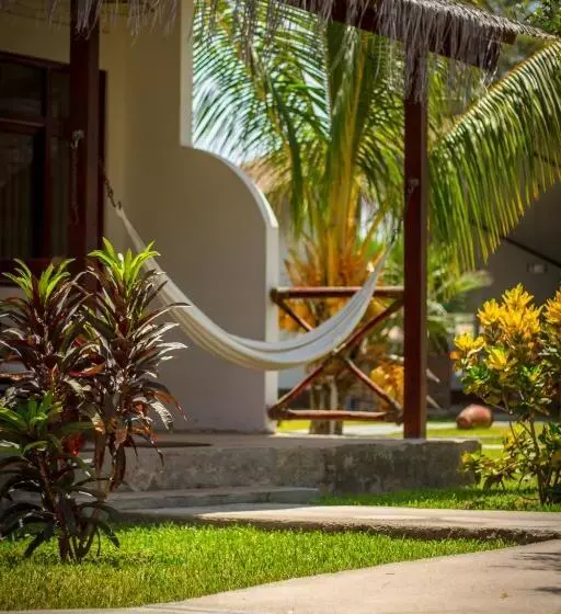 ホテル La Choza Bungalows