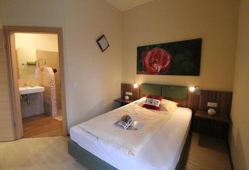 Rosenhotel Serviced Apartments