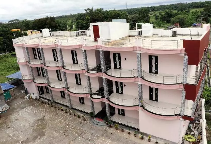 ホテル Somani Inn