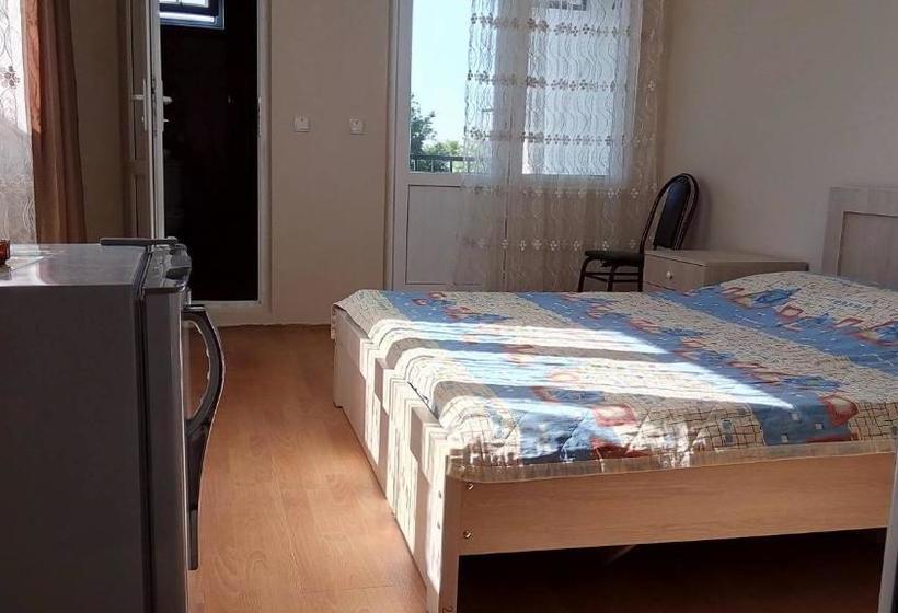 Pension Mari Guest House