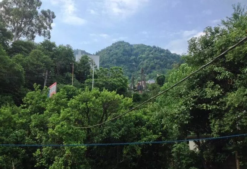 پانسیون Mari Guest House