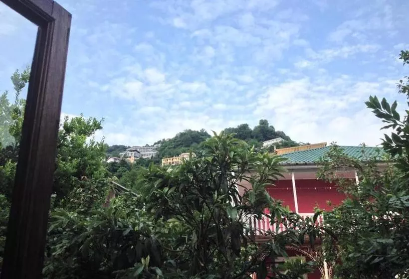 پانسیون Mari Guest House