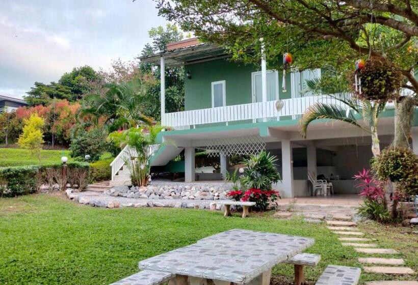 אתר נופש บ้านเอื้อมดาว เขาค้อ