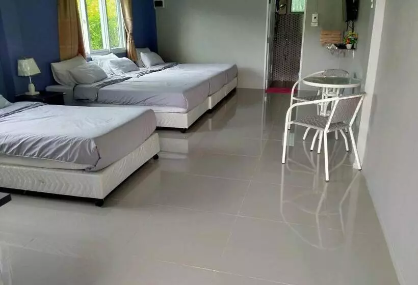 Lomakeskus บ้านเอื้อมดาว เขาค้อ