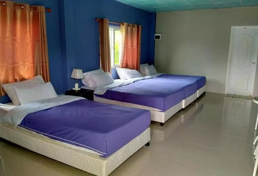 Lomakeskus บ้านเอื้อมดาว เขาค้อ