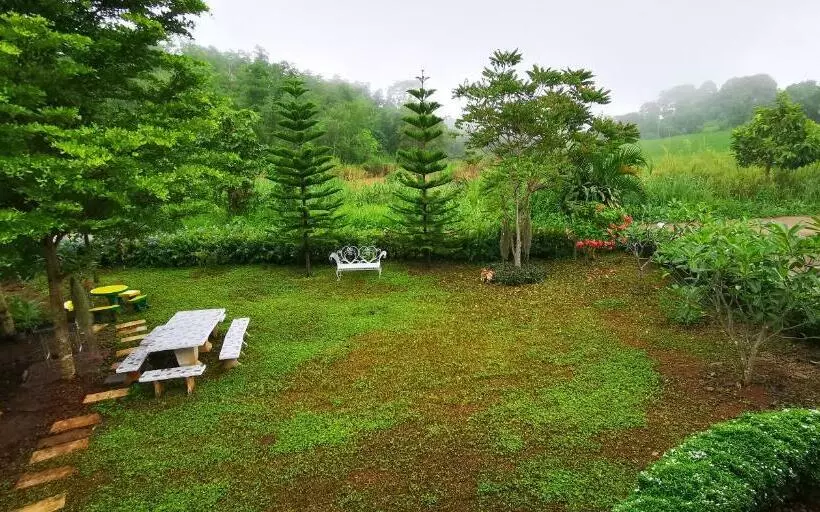 Lomakeskus บ้านเอื้อมดาว เขาค้อ