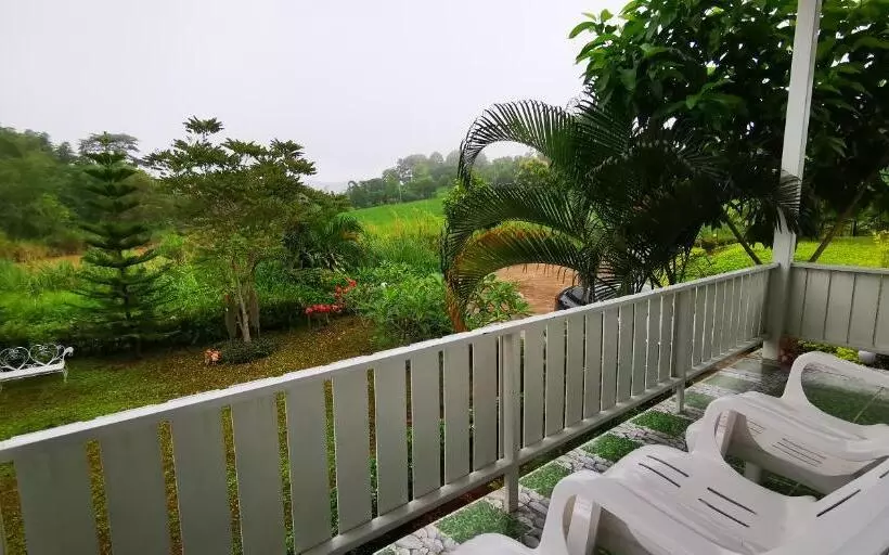 Lomakeskus บ้านเอื้อมดาว เขาค้อ