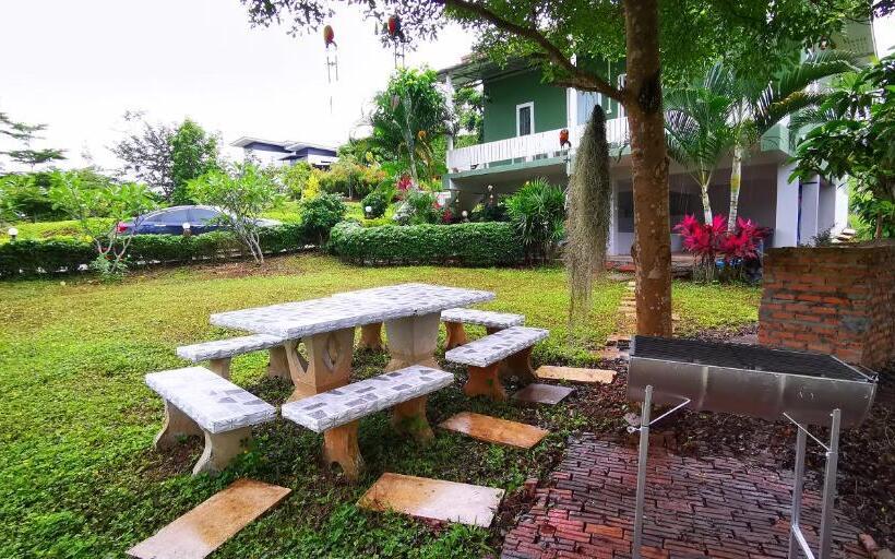 אתר נופש บ้านเอื้อมดาว เขาค้อ