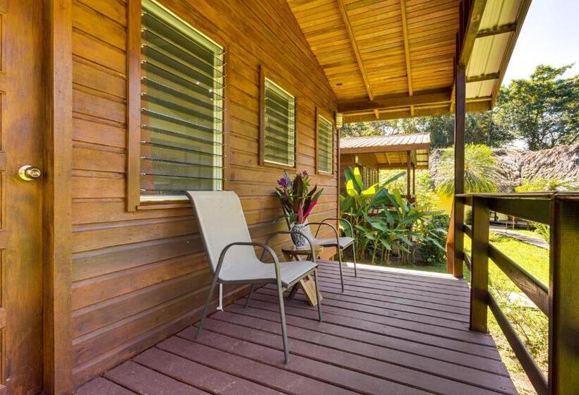 منتجع Tanager Rainforest Lodge