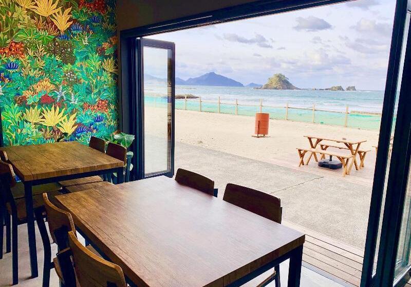 Beach Side Village Familiar Hostel