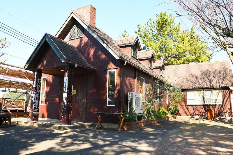 Beach Side Village Familiar Hostel