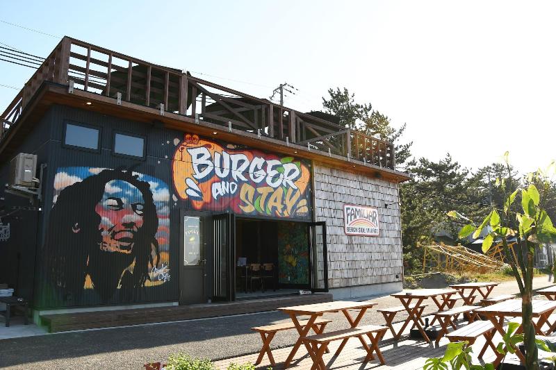 Beach Side Village Familiar Hostel