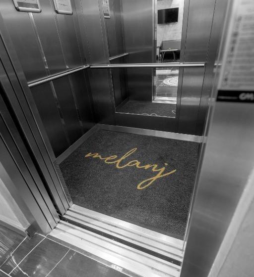 Hotel Melanj Airport