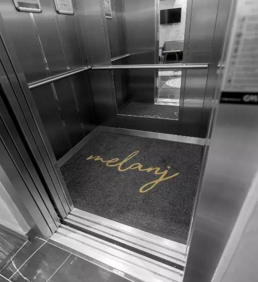 Hotelli Melanj Airport