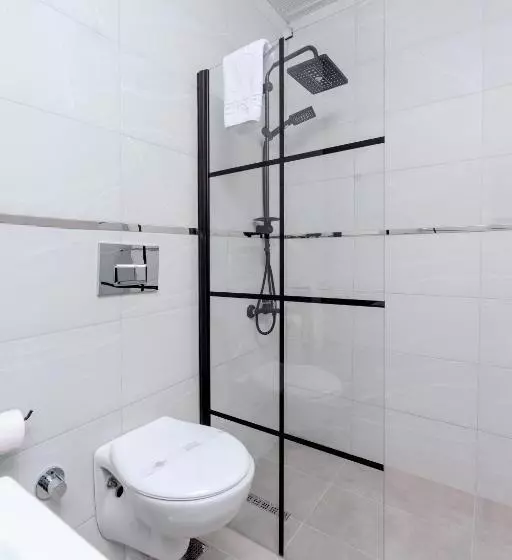 Hotelli Melanj Airport