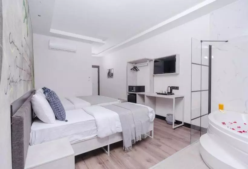 Hotelli Melanj Airport