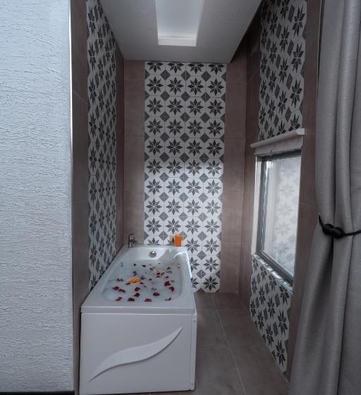 Hotel Melanj Airport