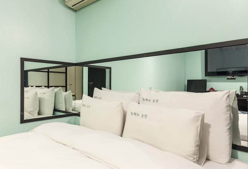 מוטל Chuncheon Hotel Lavender