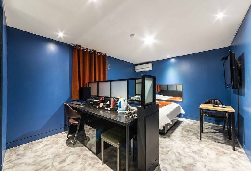 מוטל Chuncheon Hotel Lavender