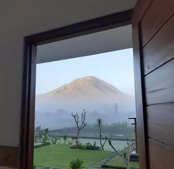 Retkeilymaja Host @ Volcano