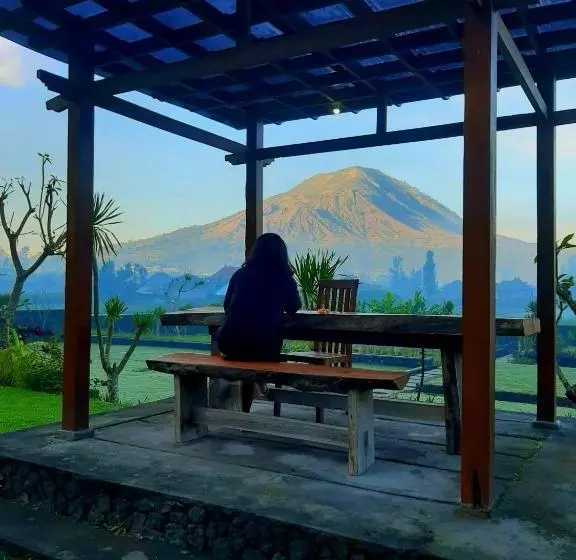 Retkeilymaja Host @ Volcano