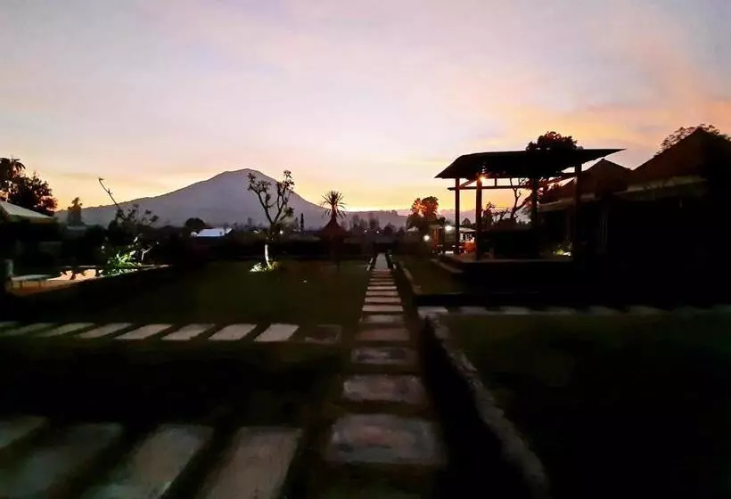 Retkeilymaja Host @ Volcano