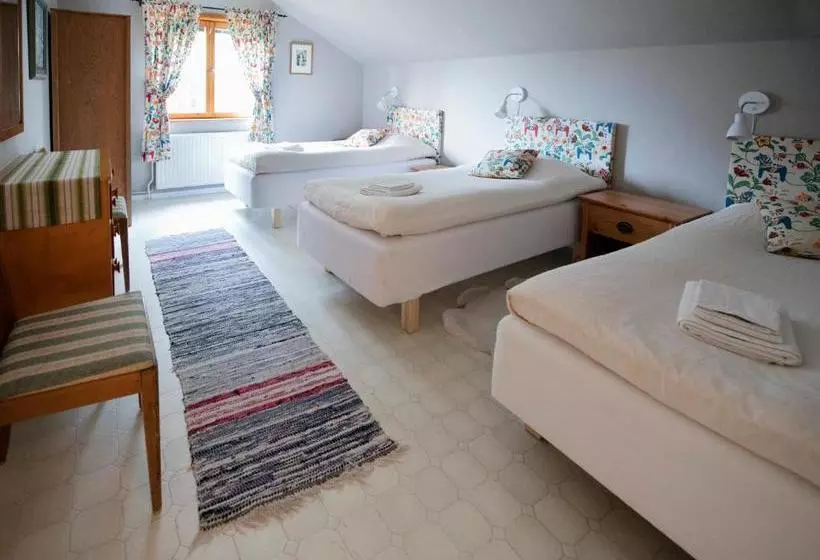 Retkeilymaja Mellangården