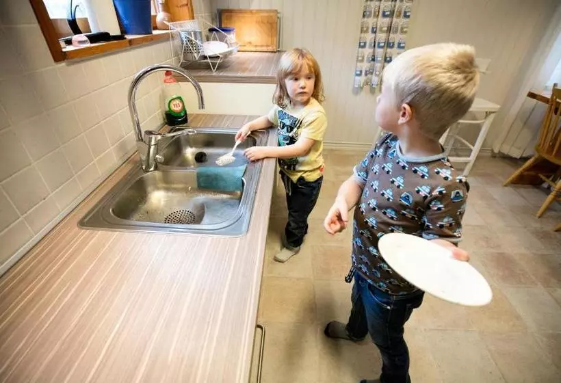 Retkeilymaja Mellangården