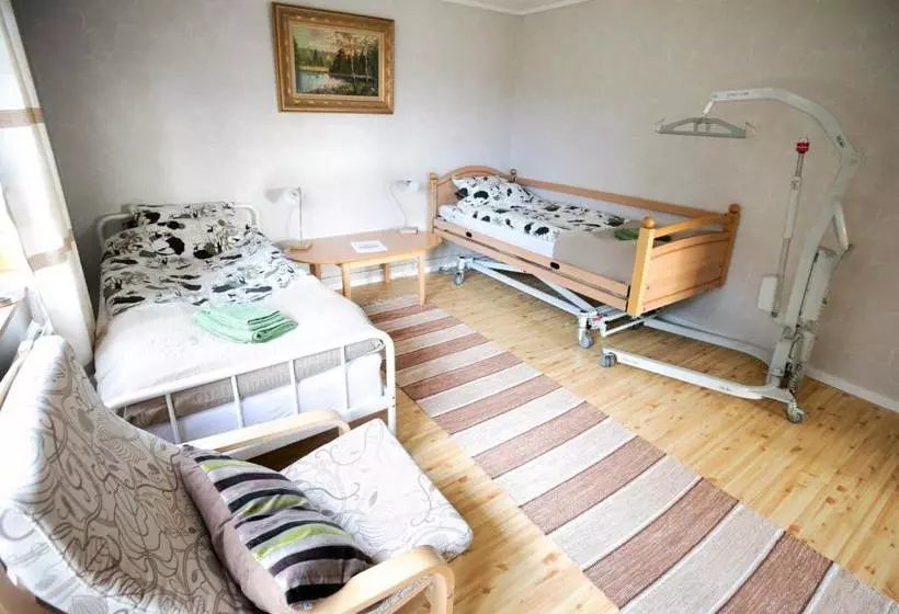 Retkeilymaja Mellangården