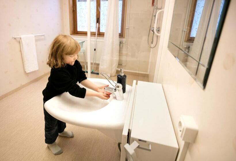 הוסטל Mellangården