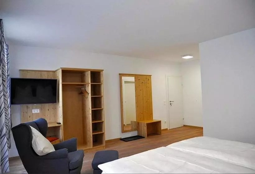 ベッドアンドブレックファースト Bed Bike & Breakfast