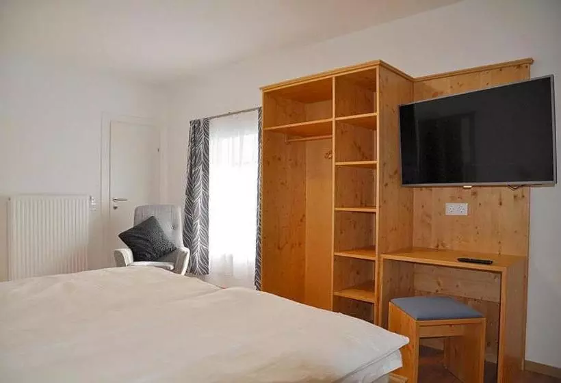 ベッドアンドブレックファースト Bed Bike & Breakfast