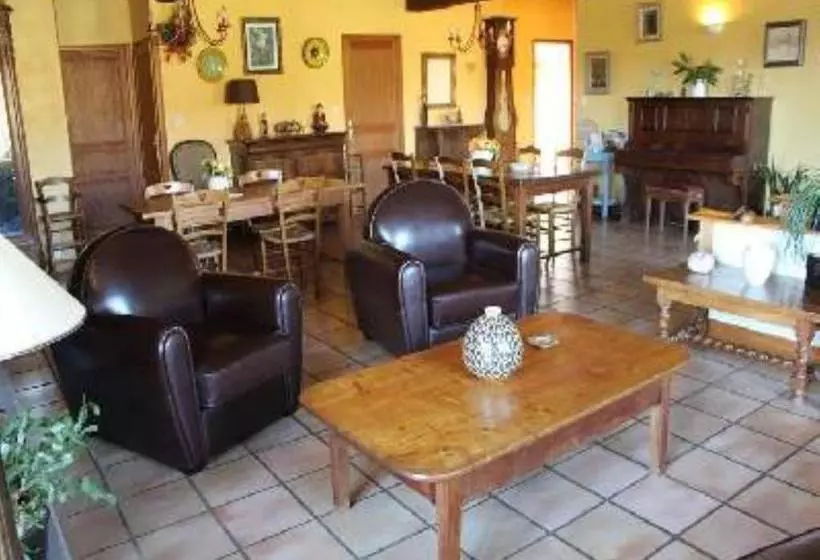 Aamiaismajoitus (B&B) La Ferme De Leychoisier