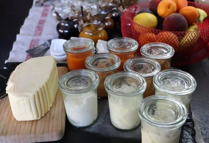 Aamiaismajoitus (B&B) Le Volcan Des Sens, Chambres D Hotes De Luxe Et Spa