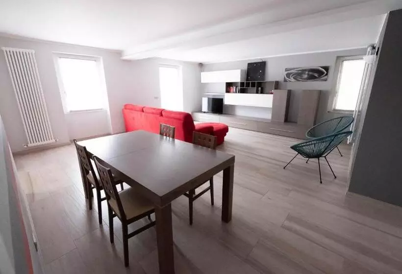 ホテル Albergo Monte Giove