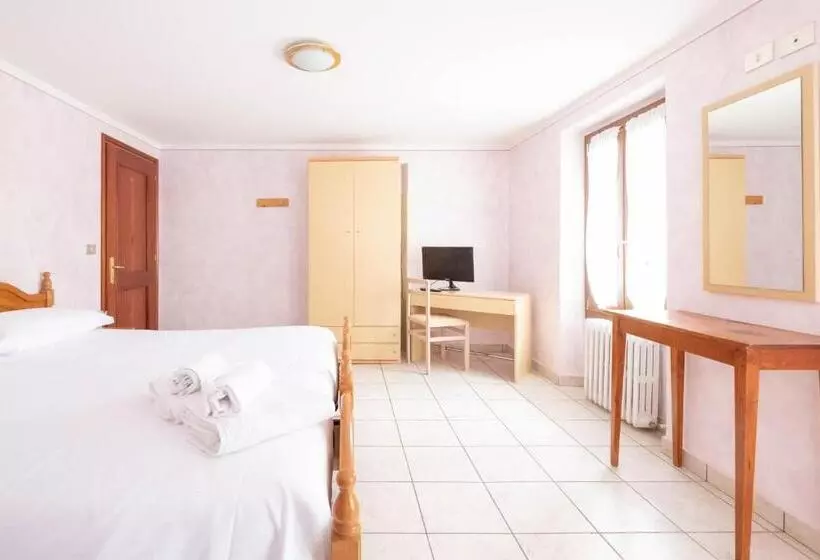 ホテル Albergo Monte Giove