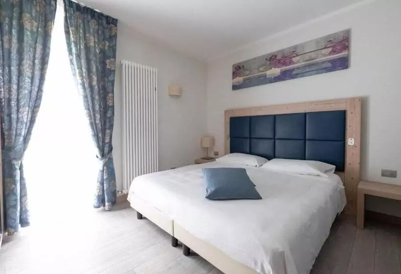 ホテル Albergo Monte Giove