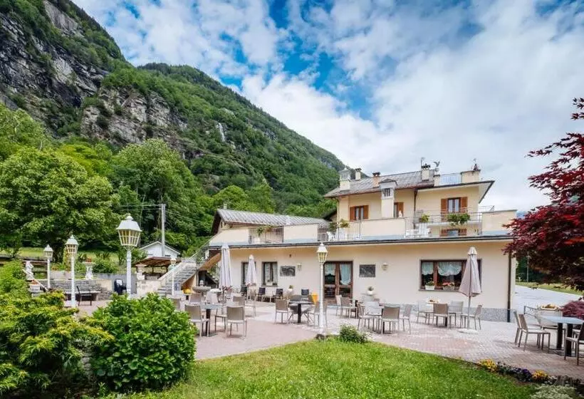 ホテル Albergo Monte Giove