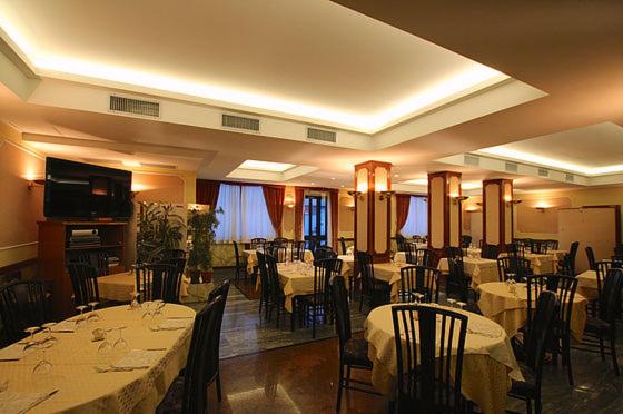 ホテル Albergo Ristorante Val Vomano