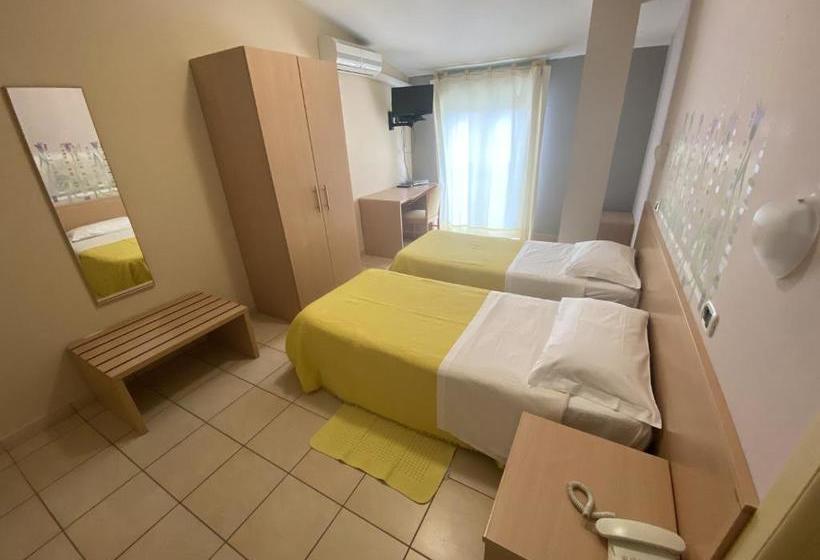 ホテル Albergo Ristorante Val Vomano